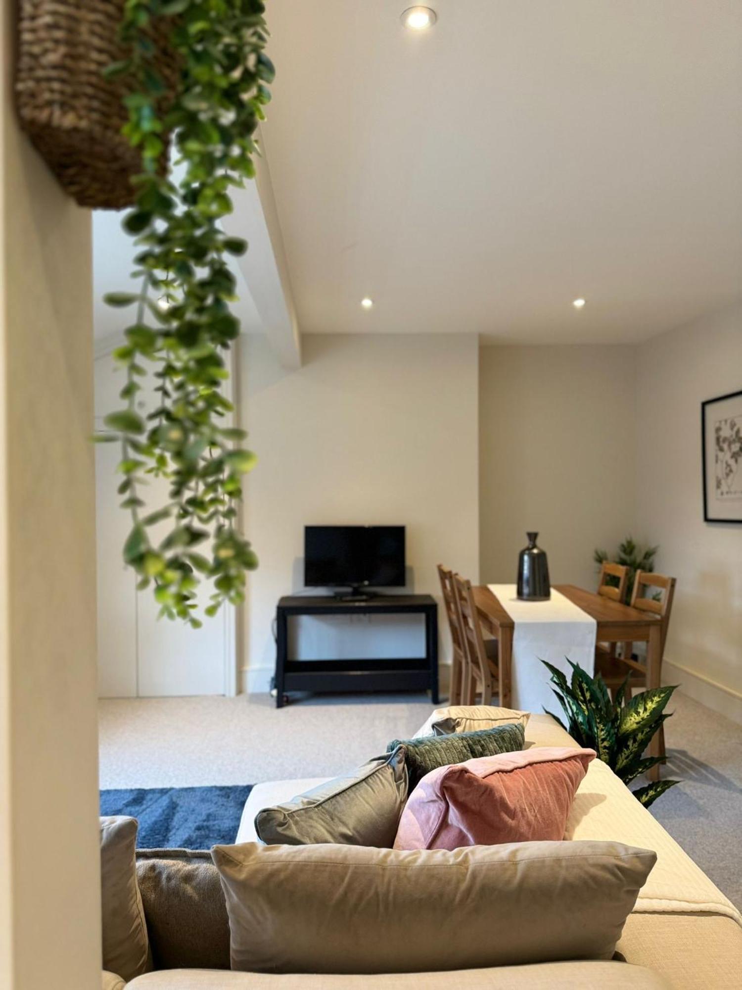 Osbourne House Pink 2 Bed, 2 And Half Bath Birmingham Exterior foto