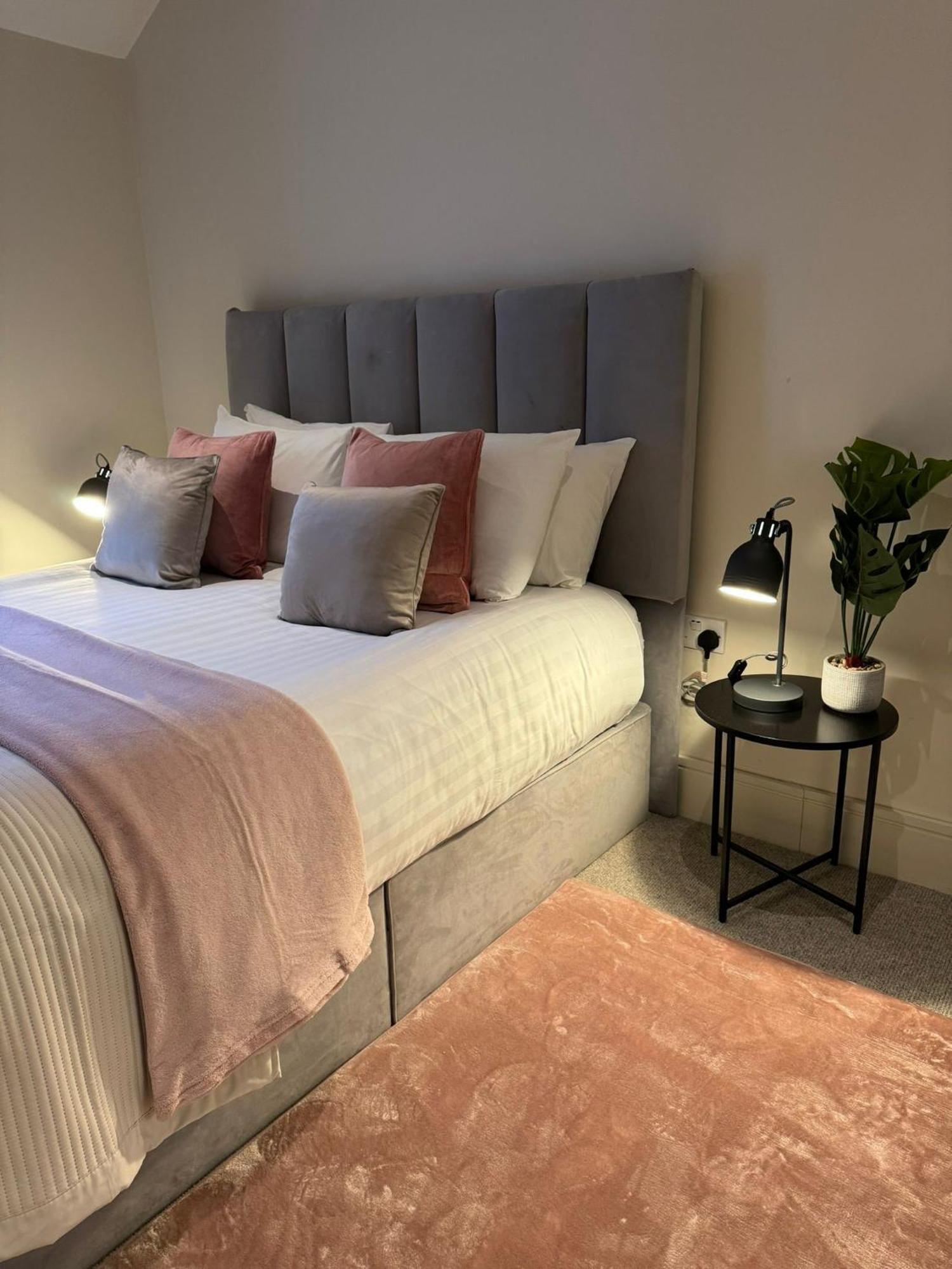 Osbourne House Pink 2 Bed, 2 And Half Bath Birmingham Exterior foto